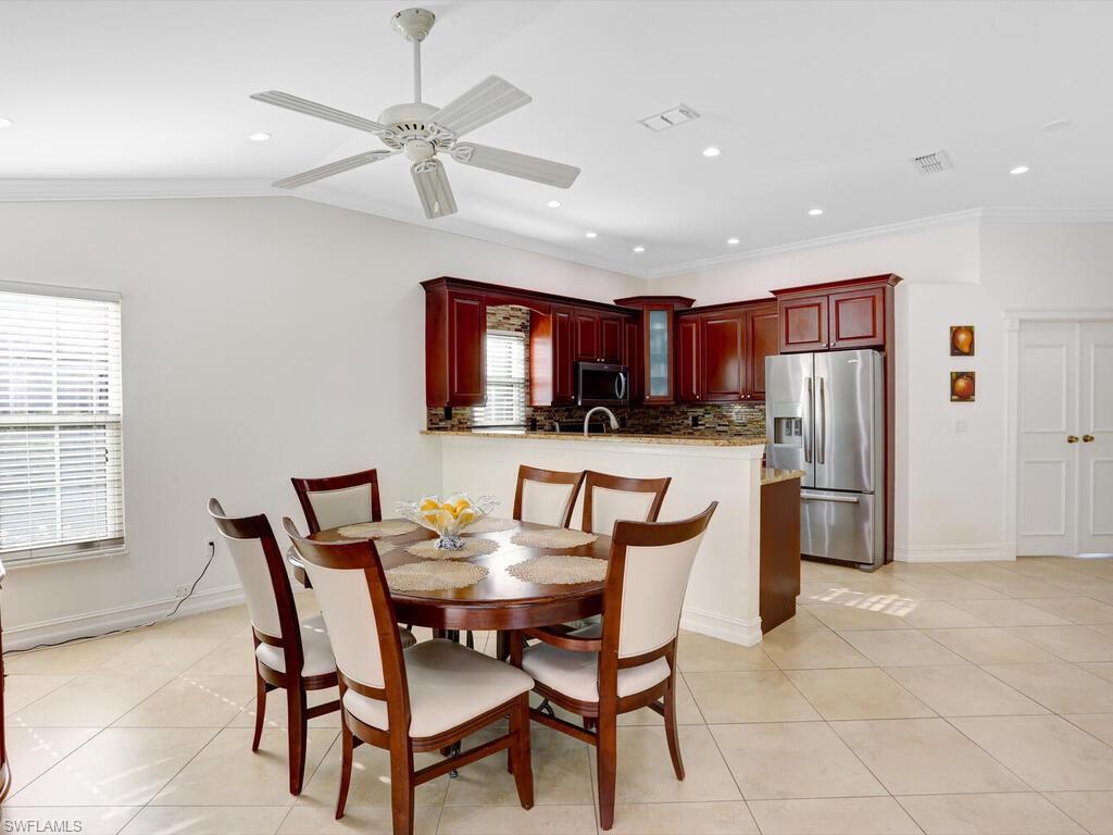 QUEENS PARK AT LAGO VERDE - Residential