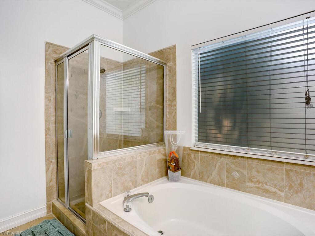 QUEENS PARK AT LAGO VERDE - Residential