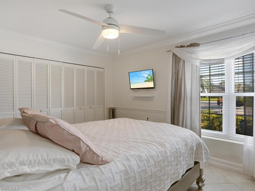 QUEENS PARK AT LAGO VERDE - Residential