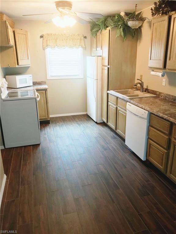 CALOOSA BAYVIEW - Residential