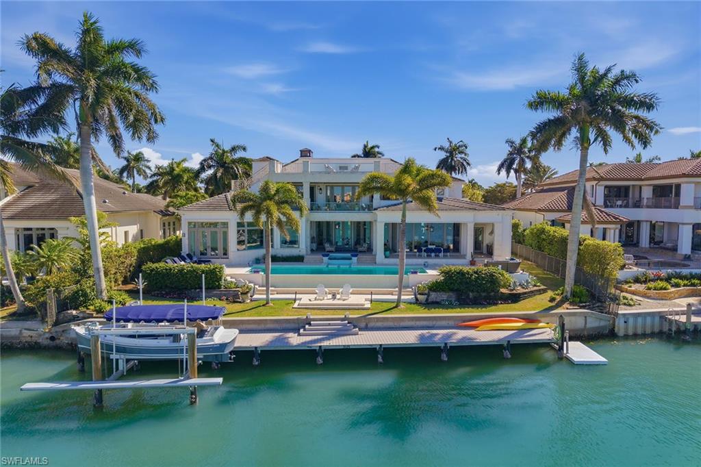 MOORINGS - Residential