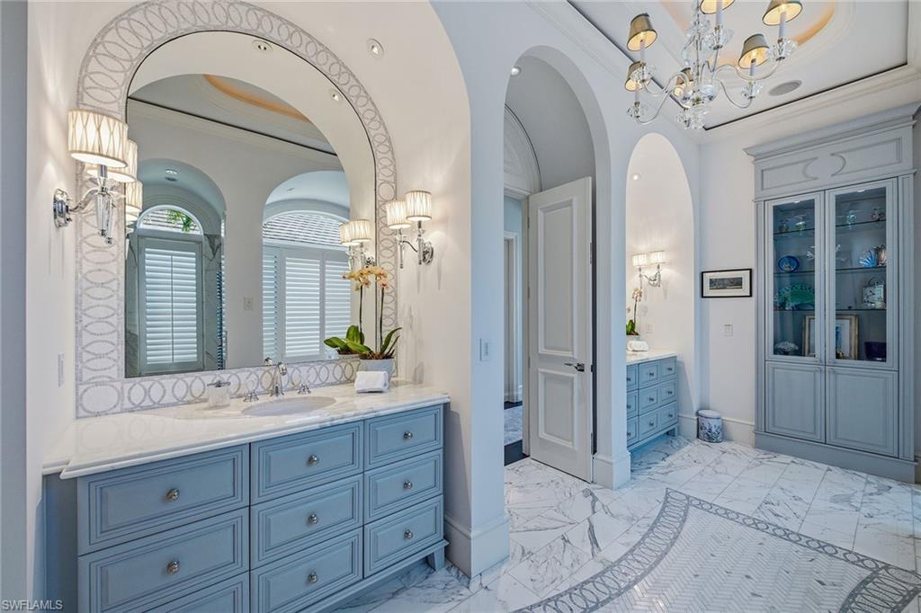 MOORINGS - Residential