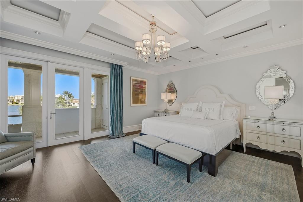 MOORINGS - Residential