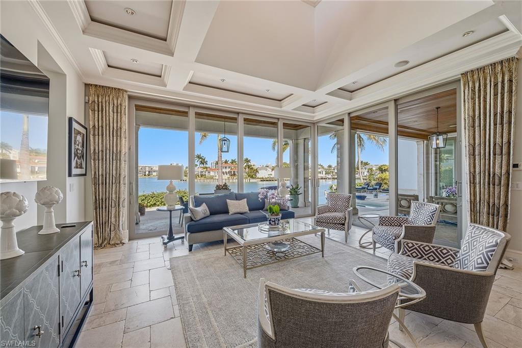 MOORINGS - Residential