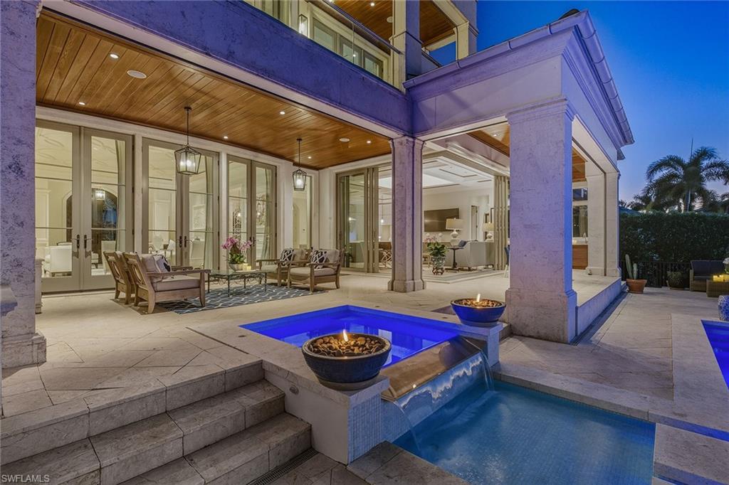 MOORINGS - Residential