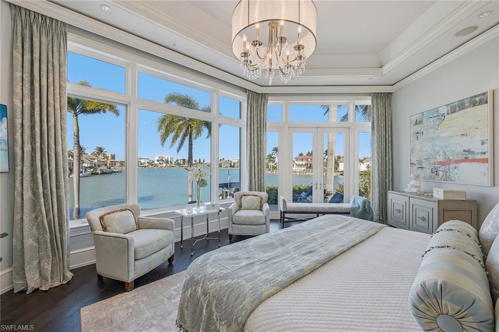 MOORINGS - Residential