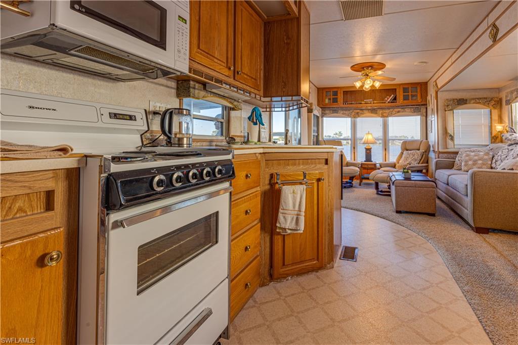 IMPERIAL WILDERNESS - Residential