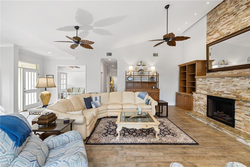 LEEWARD CAY - Residential