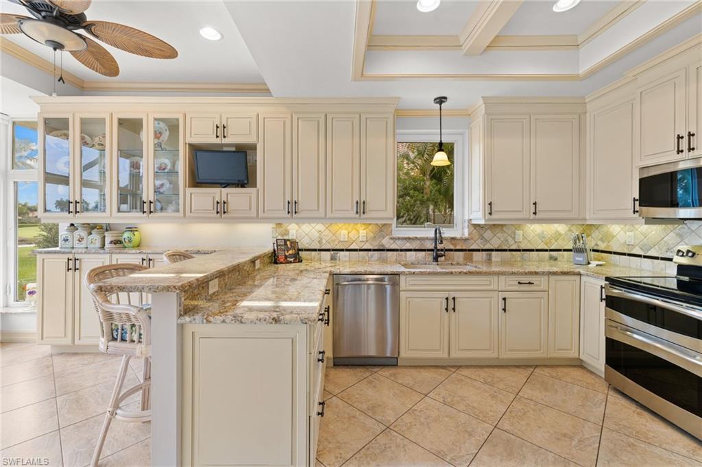 LEEWARD CAY - Residential