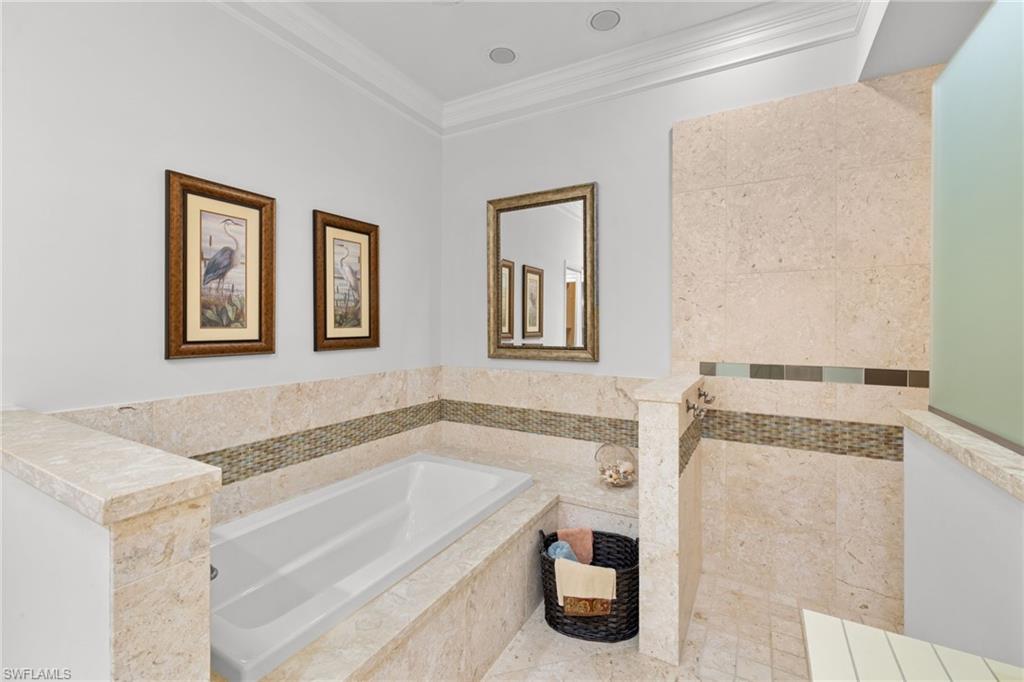 LEEWARD CAY - Residential