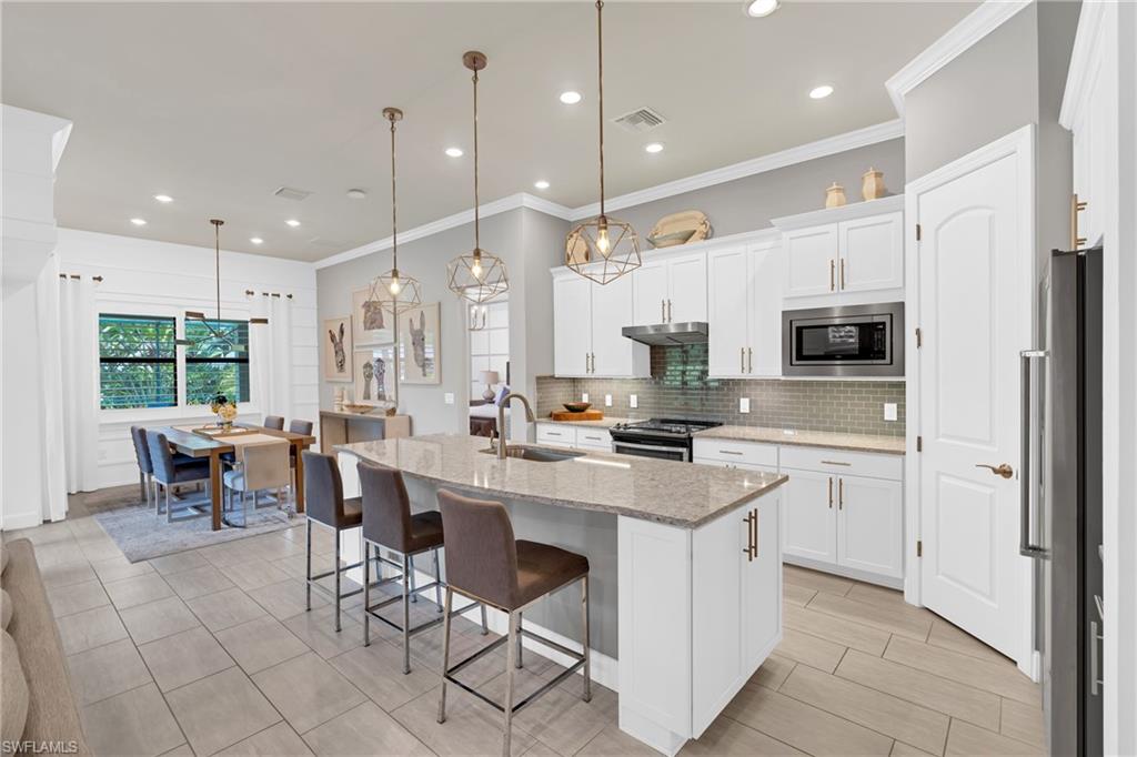 CORKSCREW SHORES - Residential
