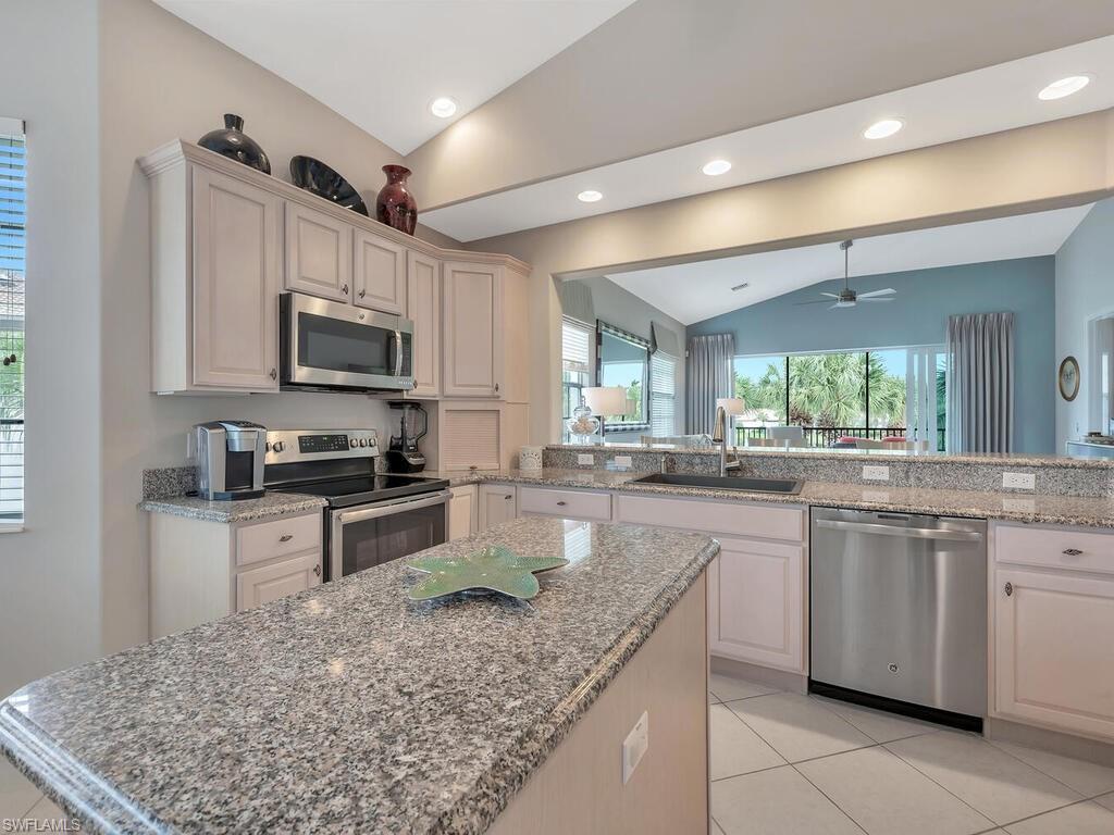 BELLAVISTA AT MIROMAR LAKES - Residential