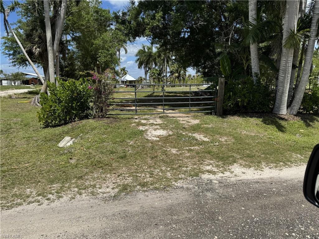 PINE ISLAND CORAL RIDGE ESTS UNRECORDED SUBDIV - Land