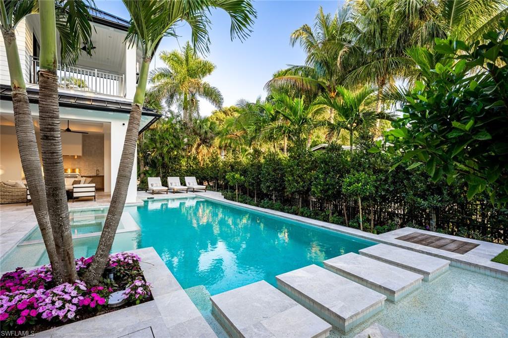 OLDE NAPLES - Residential