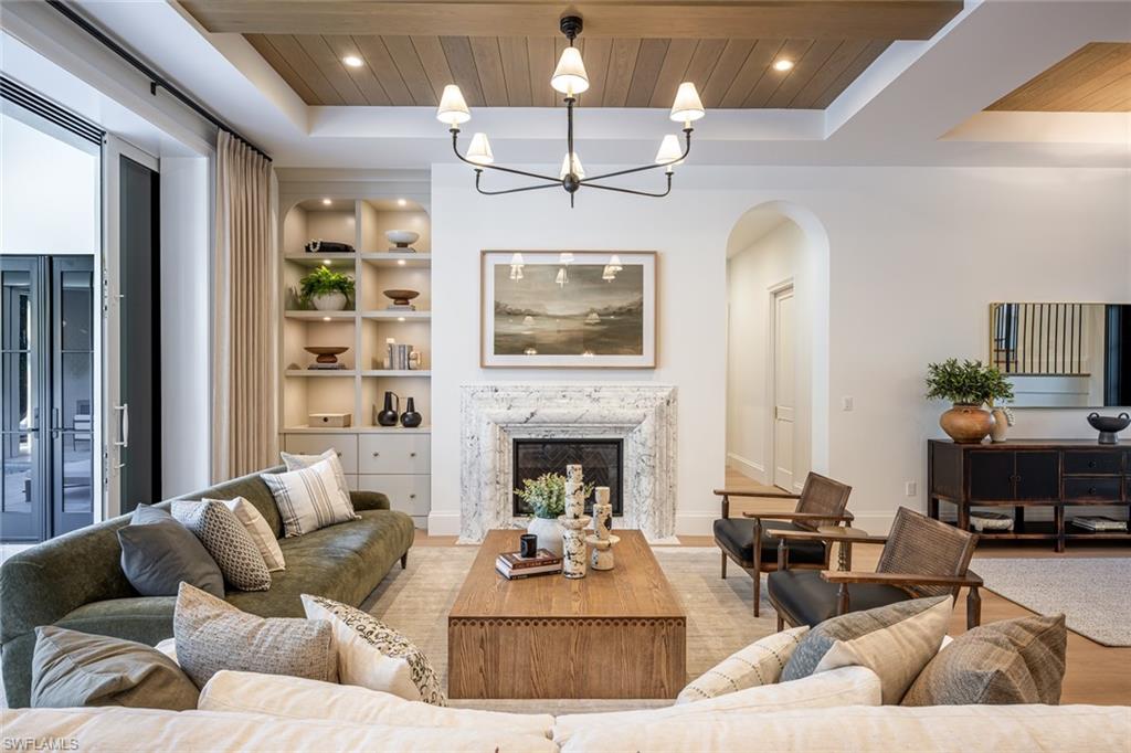 OLDE NAPLES - Residential