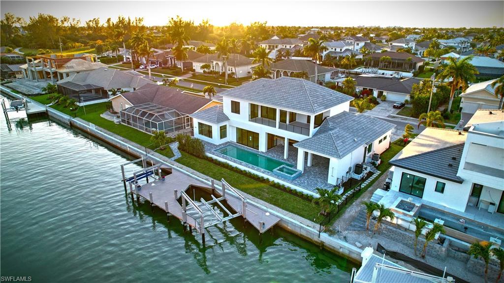 MARCO BEACH - Residential