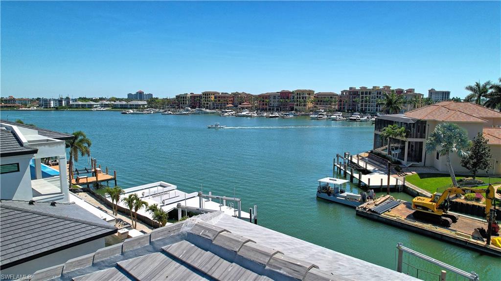 MARCO BEACH - Residential