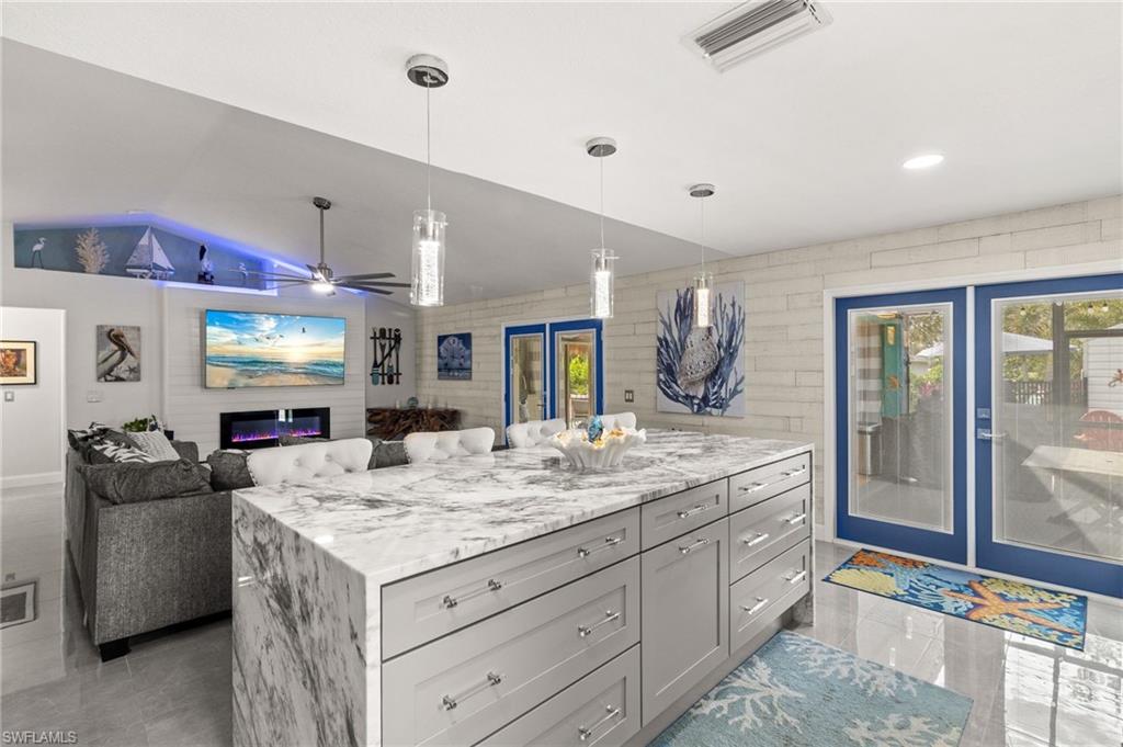 GULF COVE - Residential