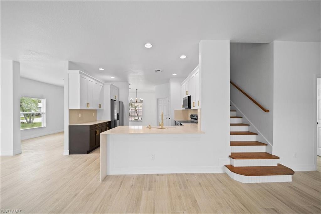 CYPRESS CAY - Residential