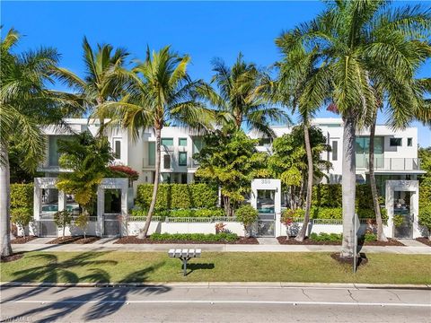 Photo of 355 Banyan BLVD #2, NAPLES, FL 34102 (MLS # 226001285)