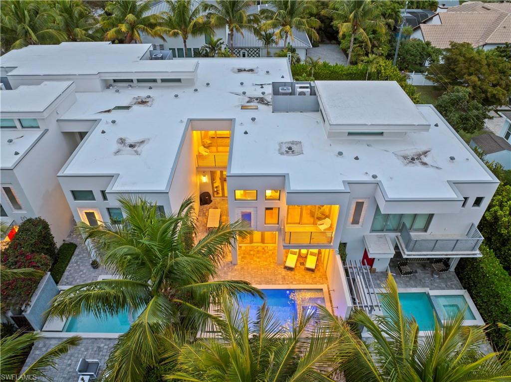 BANYAN CORNERS - Residential