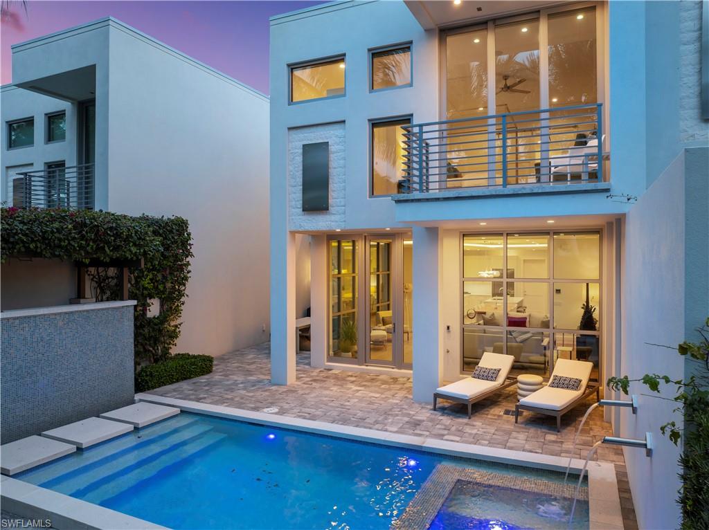 BANYAN CORNERS - Residential