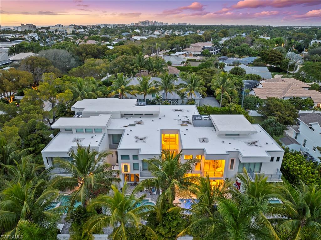 BANYAN CORNERS - Residential