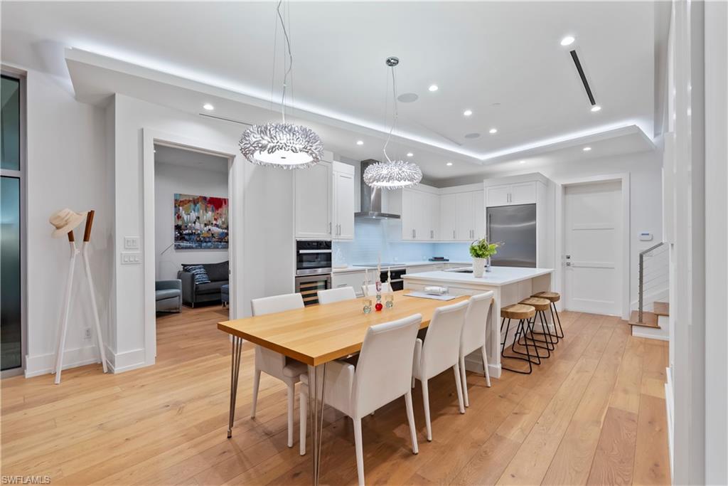 BANYAN CORNERS - Residential