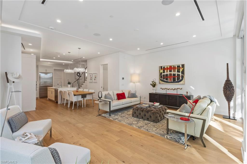 BANYAN CORNERS - Residential