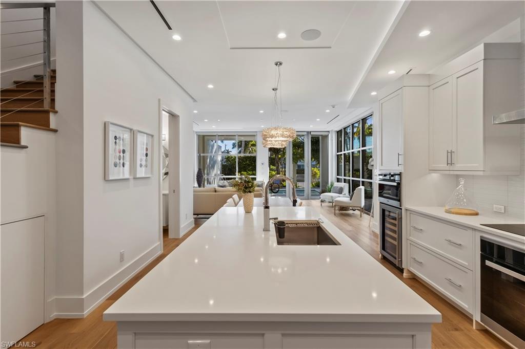 BANYAN CORNERS - Residential