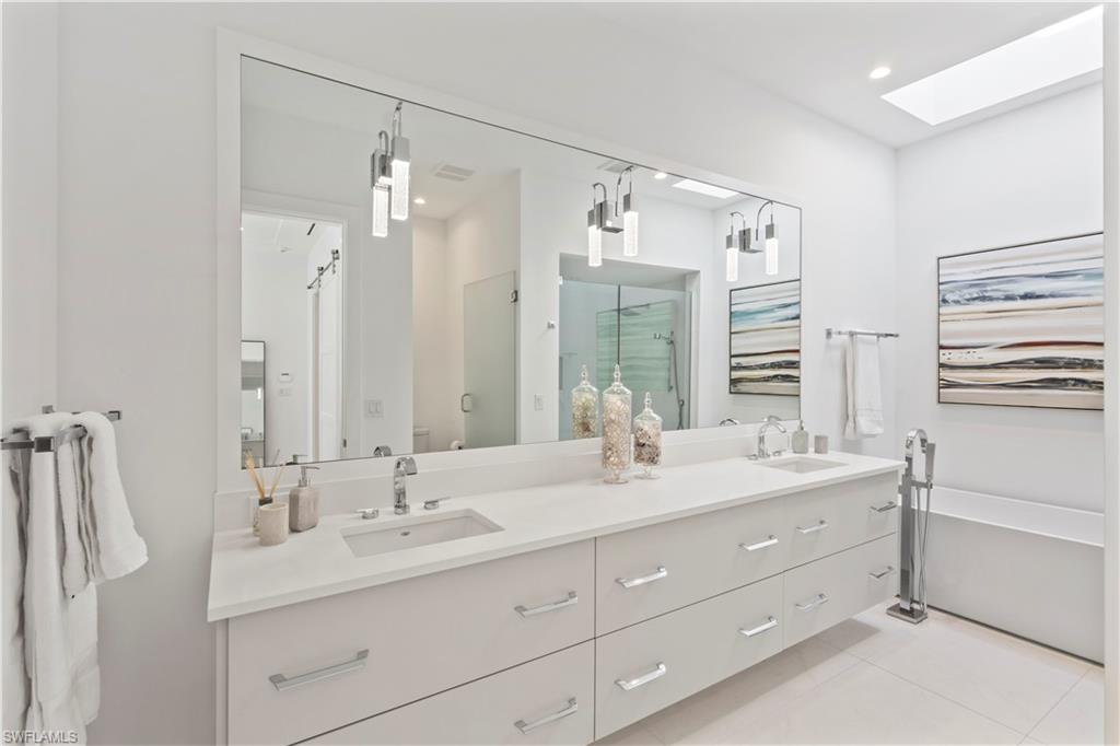 BANYAN CORNERS - Residential