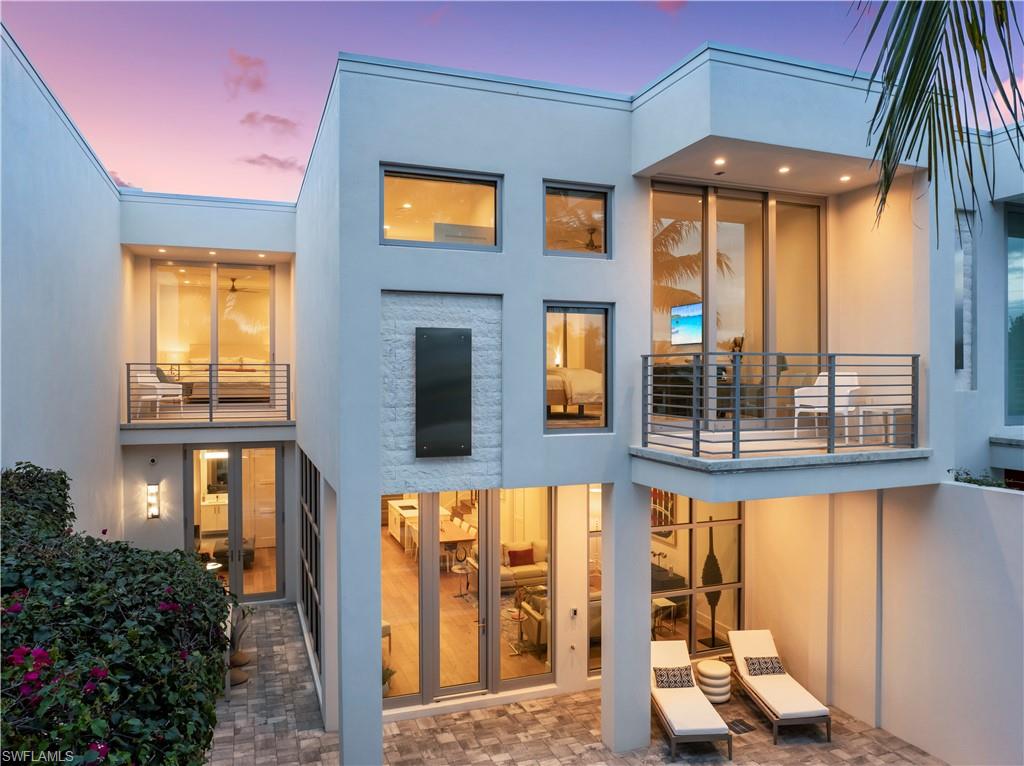 BANYAN CORNERS - Residential