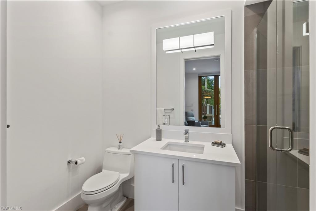 BANYAN CORNERS - Residential