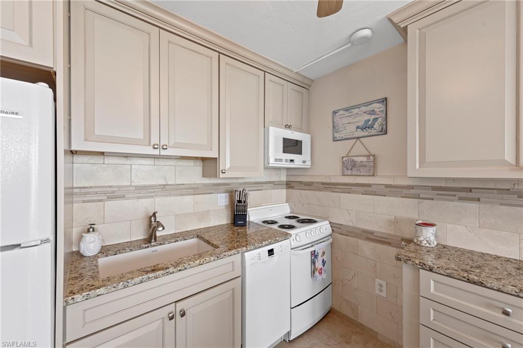 LOVERS KEY BEACH CLUB - Residential