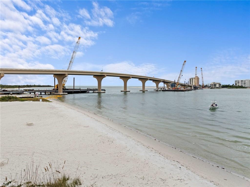 LOVERS KEY BEACH CLUB - Residential