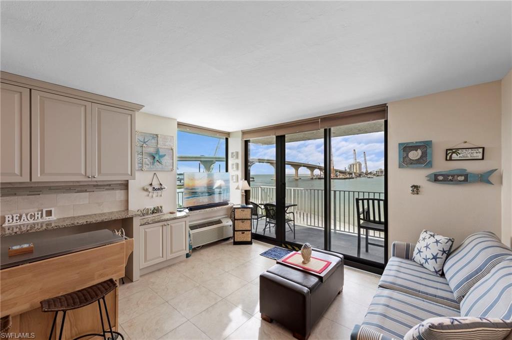 LOVERS KEY BEACH CLUB - Residential