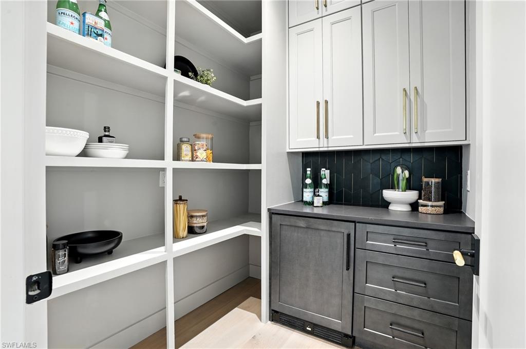 MCPHIE PARK - Residential