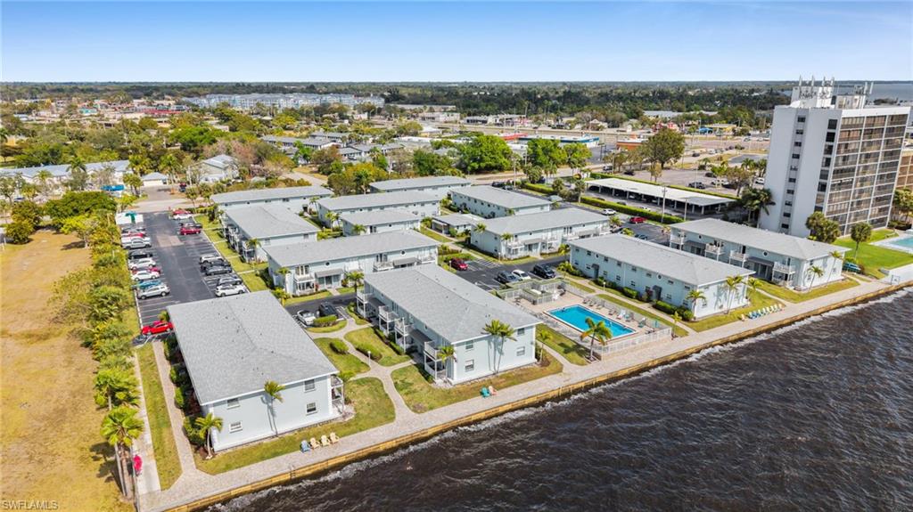 PALMS AT WATERS EDGE - Residential