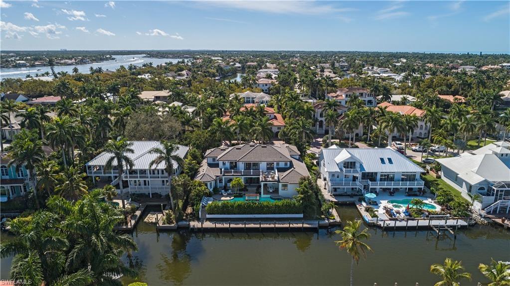 AQUALANE SHORES - Residential