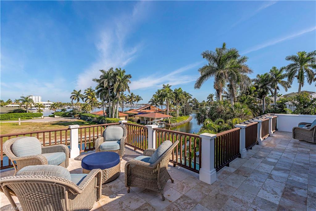 AQUALANE SHORES - Residential