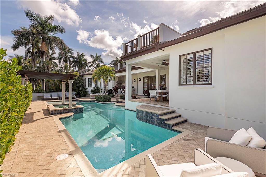 AQUALANE SHORES - Residential