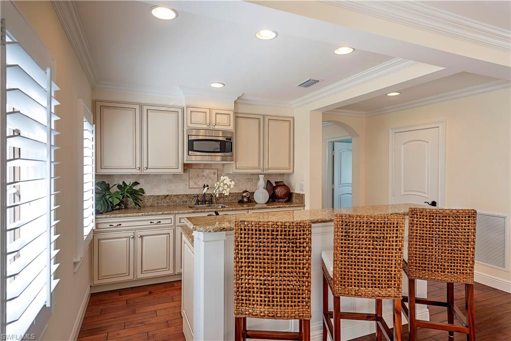 AQUALANE SHORES - Residential