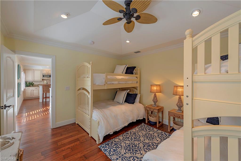 AQUALANE SHORES - Residential