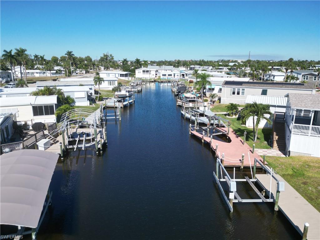 BAYSIDE ESTATES - Land