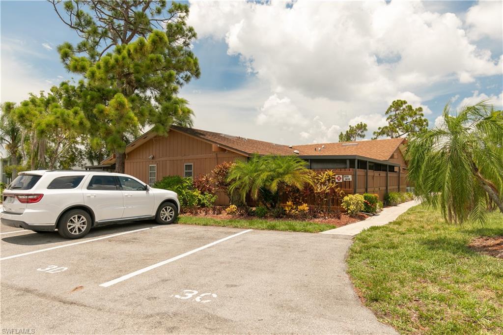 FOXMOOR LAKES - Residential