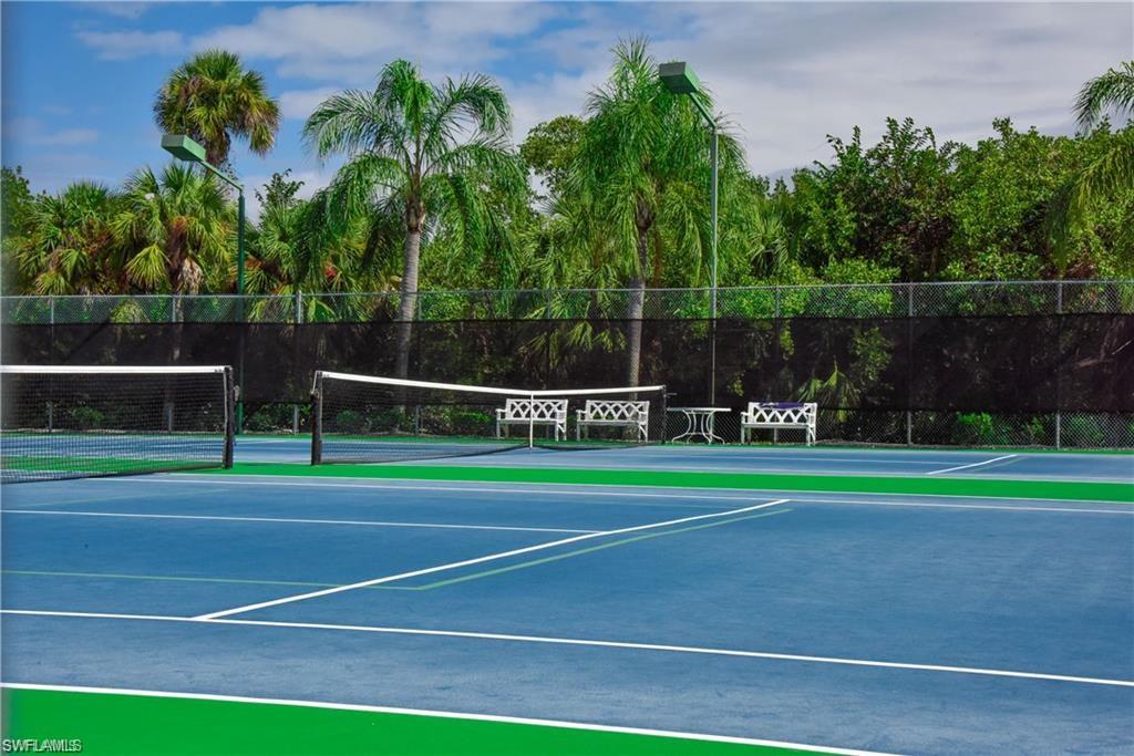 FOXMOOR LAKES - Residential