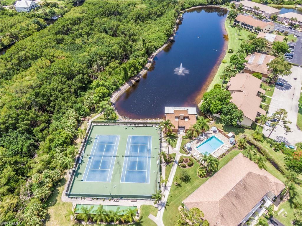 FOXMOOR LAKES - Residential