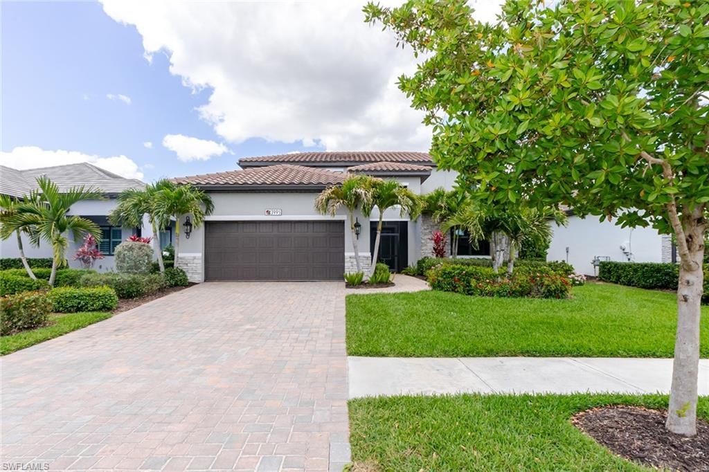 Photo of 3995 Pegasus WAY, NAPLES, FL 34120 (MLS # 226017144)