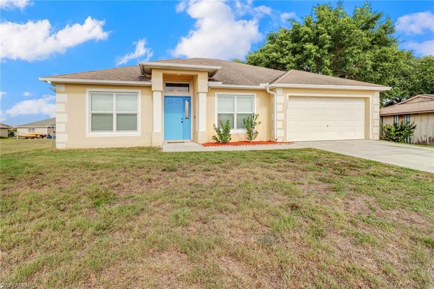 Great 3 bed 2 bath with a den and a formal dining room. Fenced in yard. AC is newer 16 SEER unit. Come check it out because it will not last very long on the market.