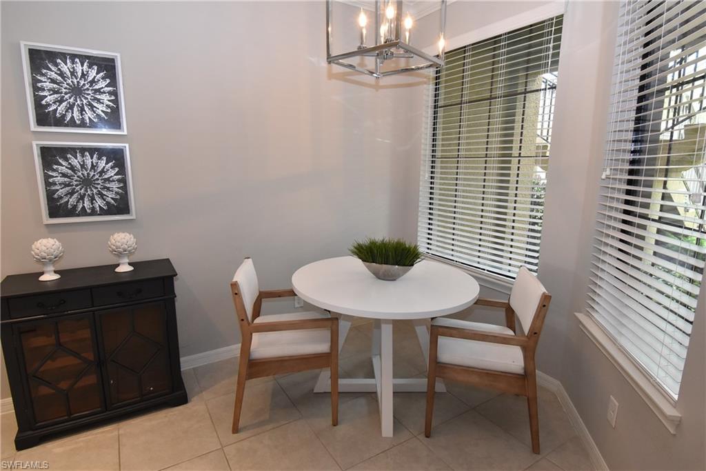 ESPLANADE - Residential Lease